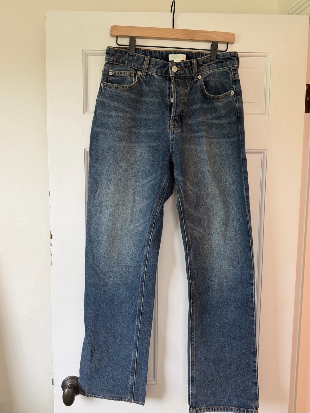 H&M Women's Straight-Leg Mid Wash Blue Jeans